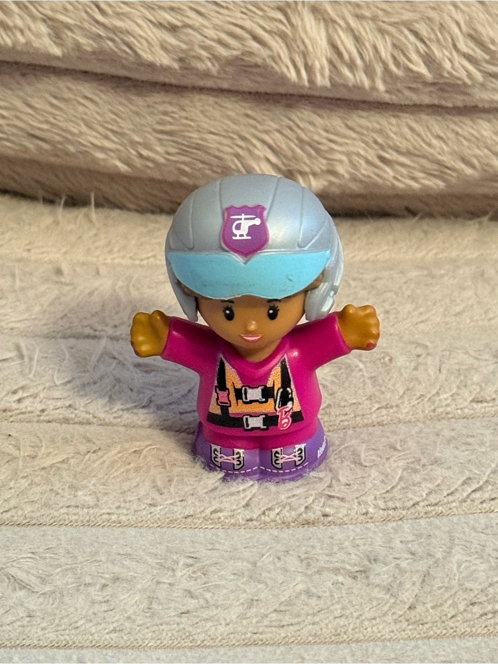 💞4/$35-FisherPrice Little People Helicopter Pilot Figure Flight Suit Helmet 2023